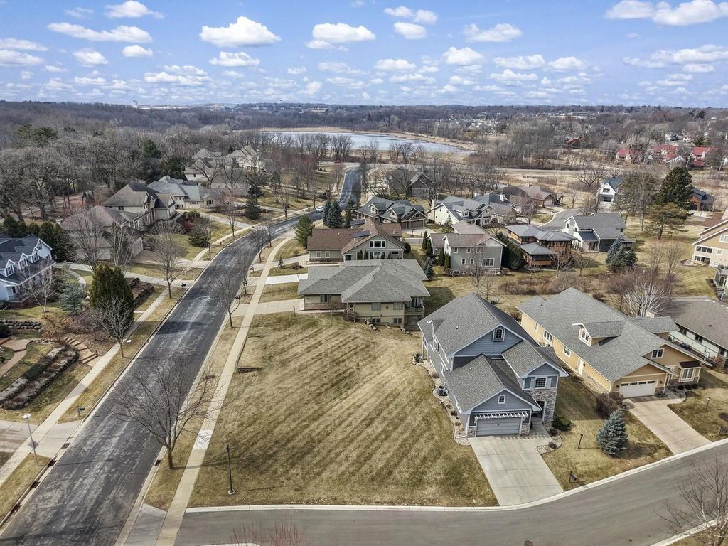 Photo of 11 Arboredge WAY, Fitchburg, WI 53711 (MLS # 2017931)