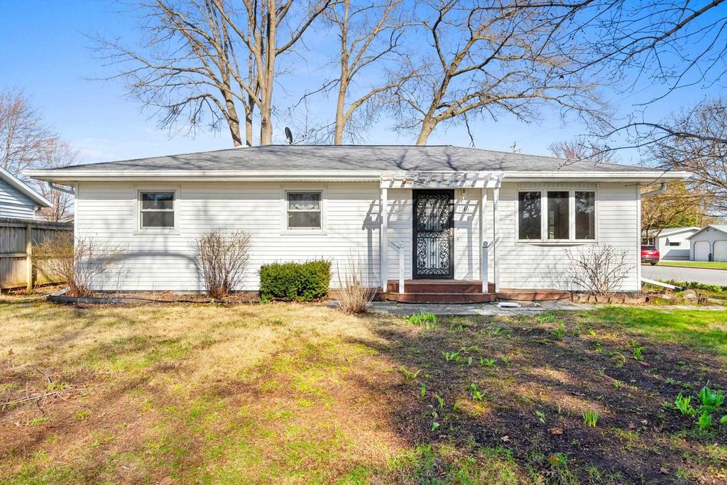 Photo of 1146 S River STREET, Shawano, WI 54166 (MLS # 50324694)