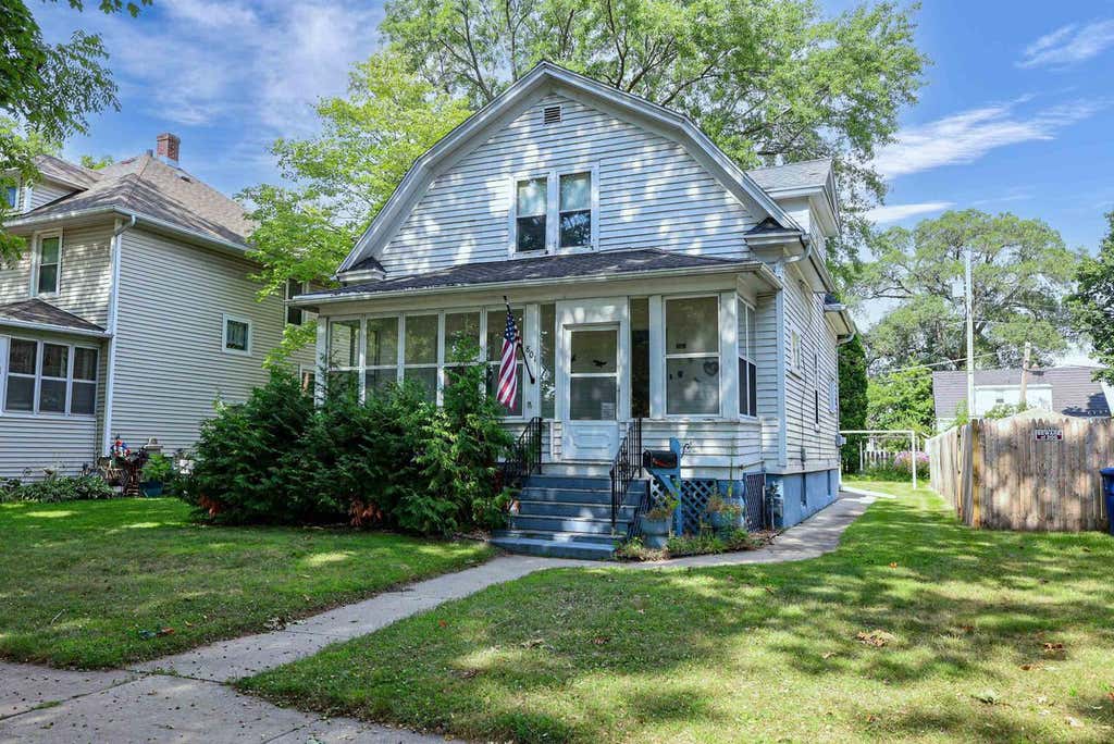 Photo of 801 Lincoln STREET, Green Bay, WI 54303 (MLS # 50331245)