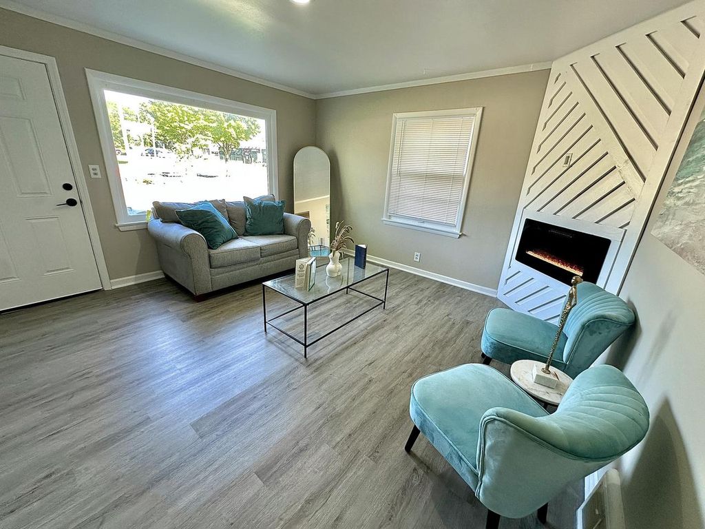 Photo of 8621 W Lisbon AVENUE, Milwaukee, WI 53222 (MLS # 1945452)