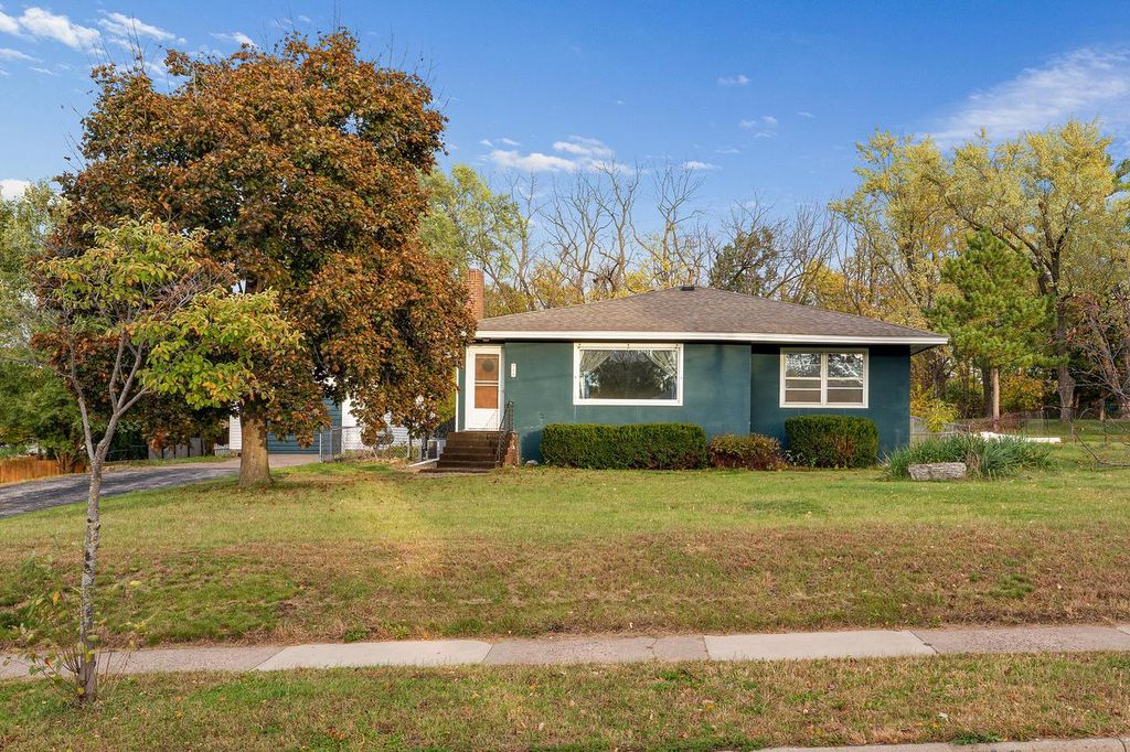Photo of 519 9th AVENUE SOUTH AVENUE S, Onalaska, WI 54650 (MLS # 1940628)