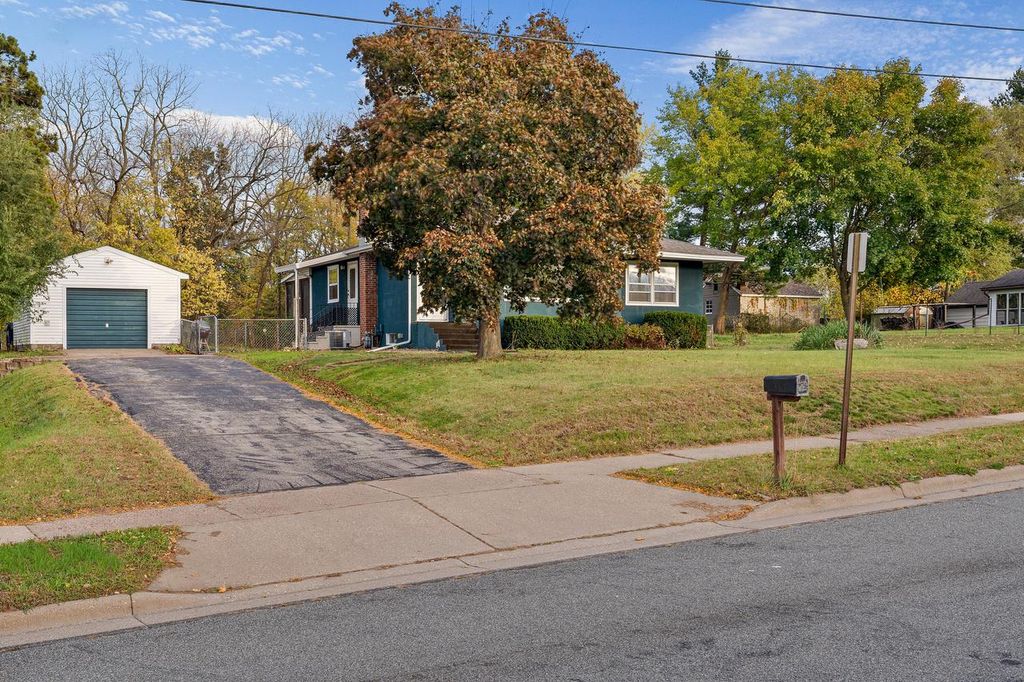 Photo of 519 9th AVENUE SOUTH AVENUE S, Onalaska, WI 54650 (MLS # 1940628)