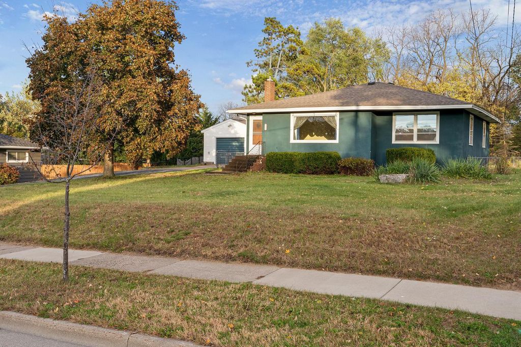 Photo of 519 9th AVENUE SOUTH AVENUE S, Onalaska, WI 54650 (MLS # 1940628)