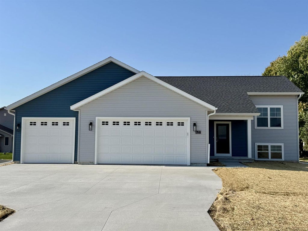 Photo of 625 Oak STREET, Scandinavia, WI 54977 (MLS # 22605298)
