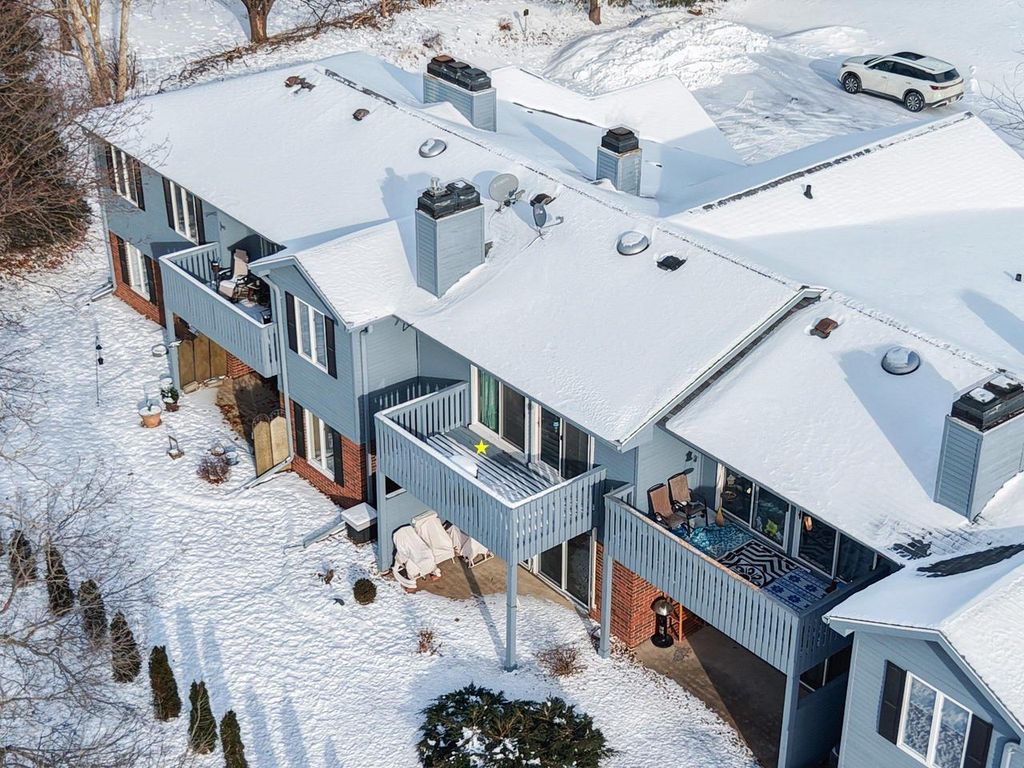 Photo of 2945 Mossy Oak CIRCLE, Green Bay, WI 54311 (MLS # 50320341)