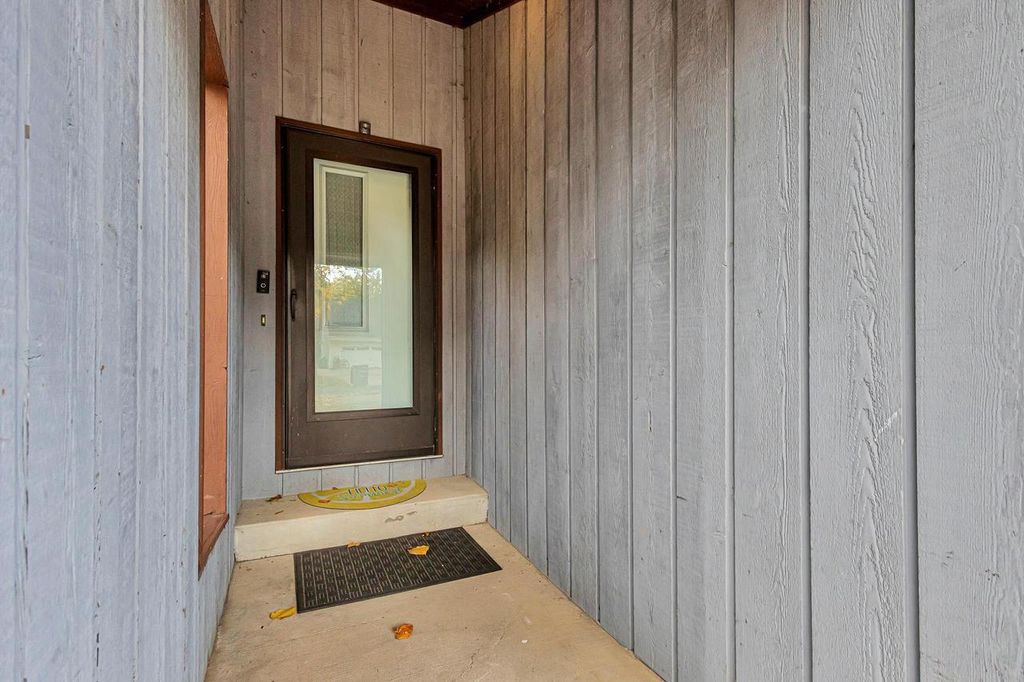 Photo of 1718 Acorn COURT, Menasha, WI 54952 (MLS # 50317296)