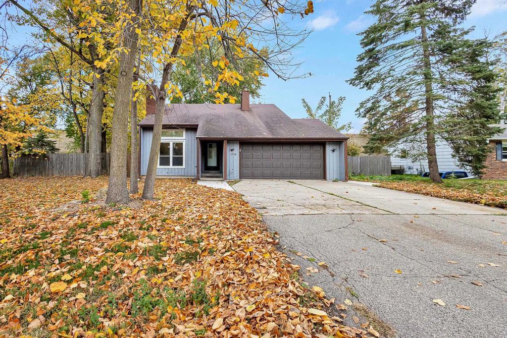 Photo of 1718 Acorn COURT, Menasha, WI 54952 (MLS # 50317296)