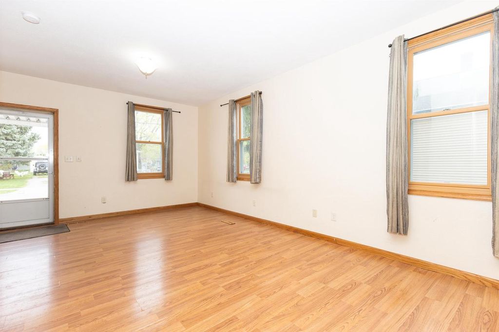 Photo of 333 Rosalia STREET, Oshkosh, WI 54901 (MLS # 50324455)