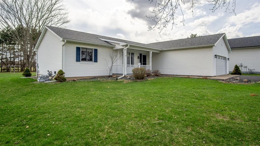 Photo of 5211 E Hamilton AVENUE, Eau Claire, WI 54701 (MLS # 1600062)