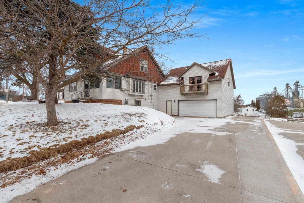 Photo of 220 Green Bay ROAD, Denmark, WI 54208 (MLS # 50323119)