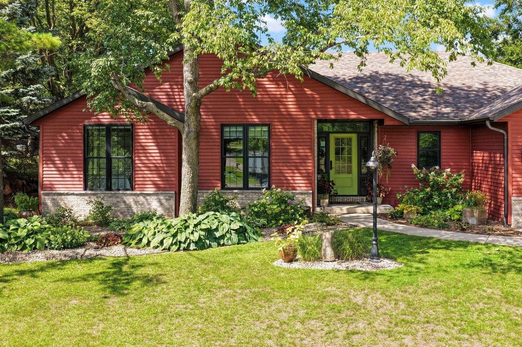 Photo of 1828 Lake View TERRACE, Stoughton, WI 53589 (MLS # 2031039)