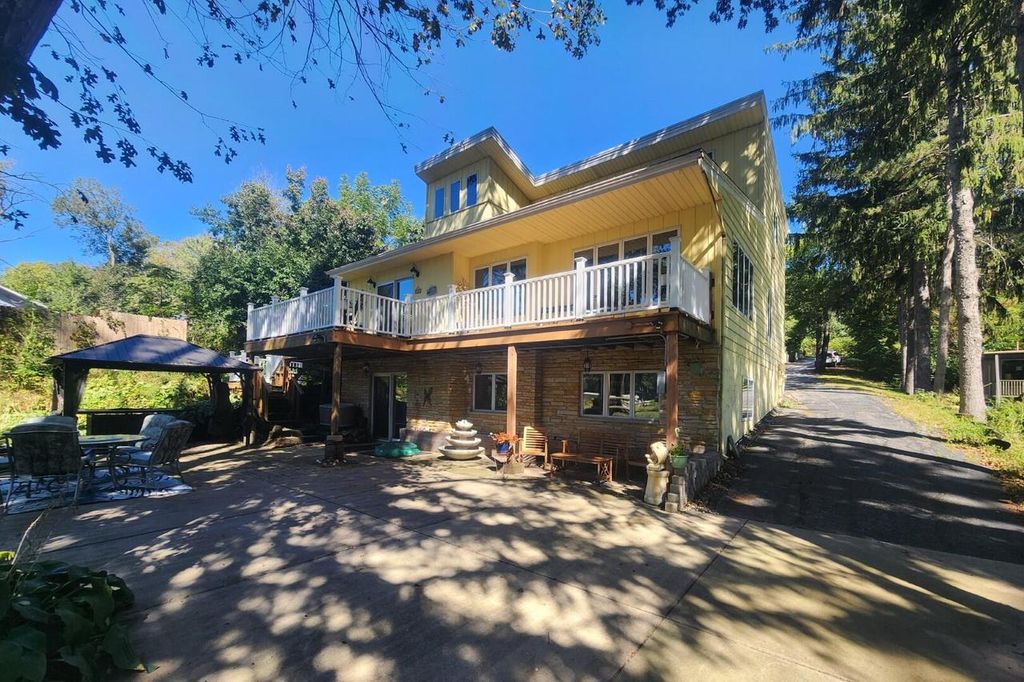 Photo of S108W34703 Jacks Bay ROAD, Mukwonago, WI 53149 (MLS # 1935067)