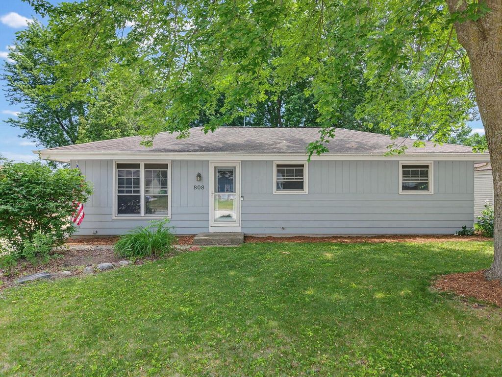 Photo of 808 Memorial DRIVE, Kewaskum, WI 53040 (MLS # 1966926)
