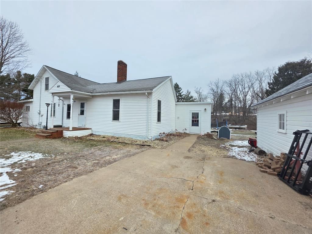 Photo of 619 W Perkins Street, Augusta, WI 54722 (MLS # 1600076)