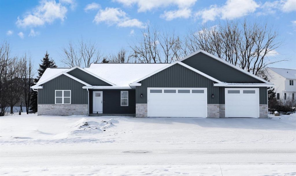 Photo of W7043 Otis DRIVE, Greenville, WI 54942 (MLS # 50319870)