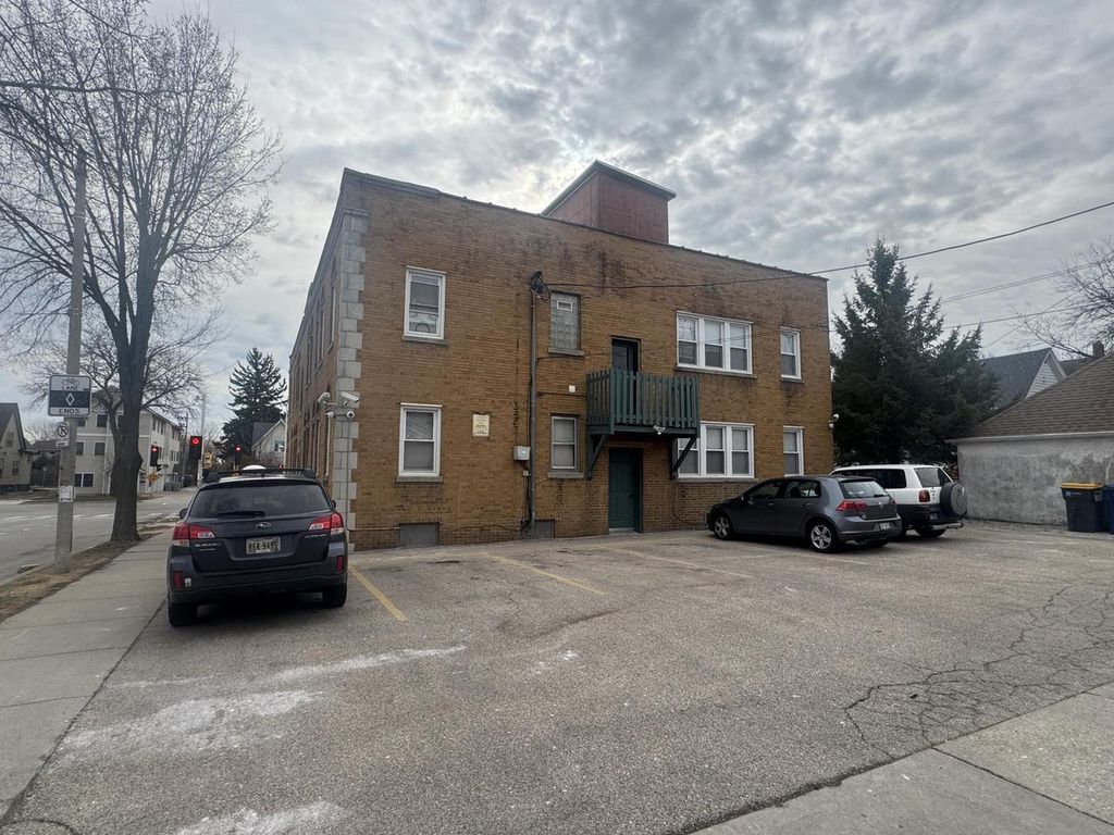 Photo of 1027 E Center STREET, Milwaukee, WI 53212 (MLS # 1955107)