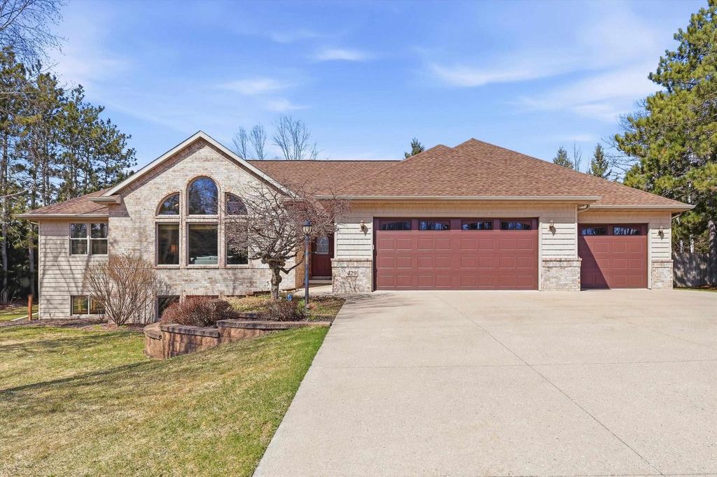 Photo of 429 S Pine Grove LANE, Hortonville, WI 54944 (MLS # 50323372)