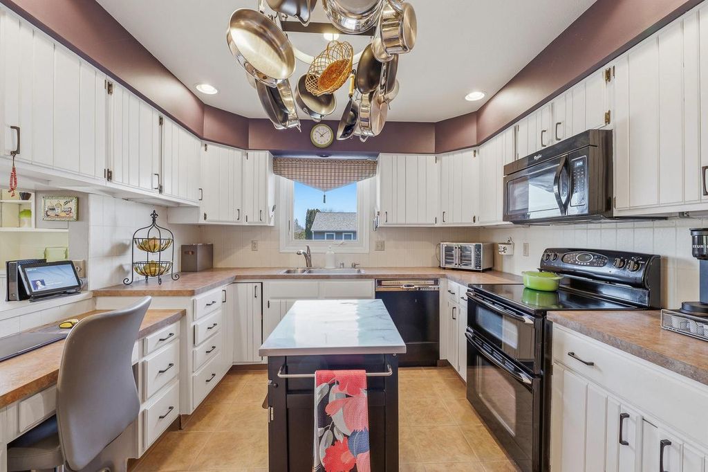 Photo of 3517 Willow CIRCLE, Sheboygan, WI 53083 (MLS # 1957743)