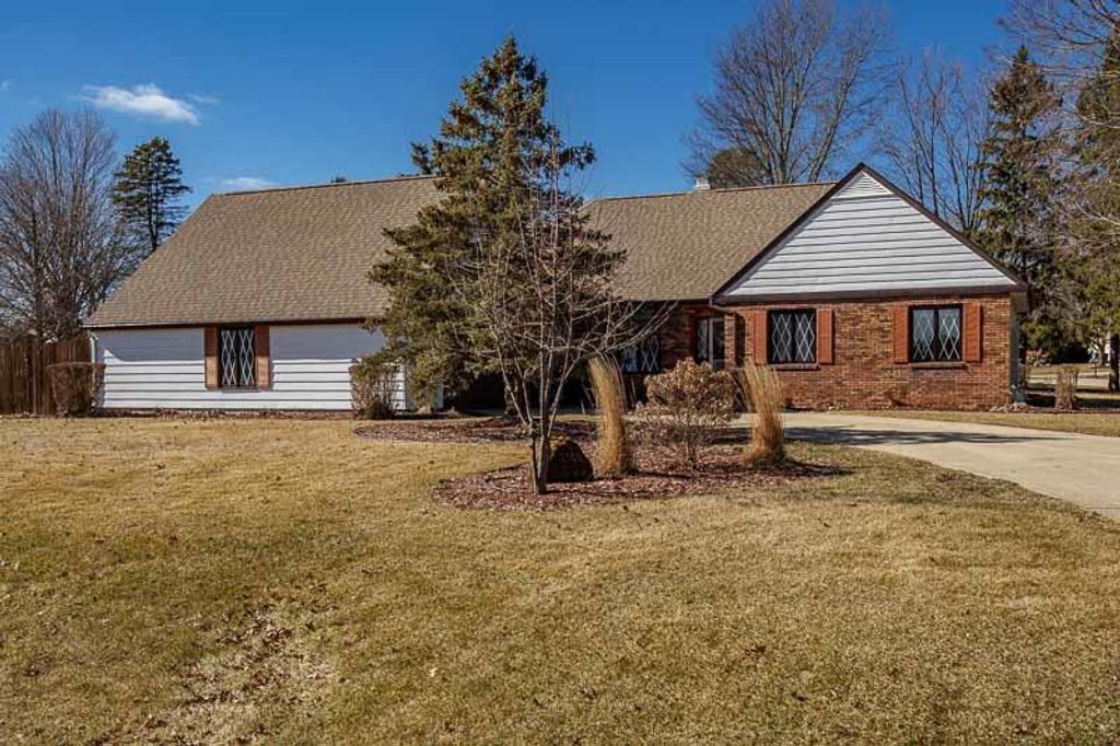 Photo of 3168 S High Crest ROAD, Beloit, WI 53511 (MLS # 2017070)