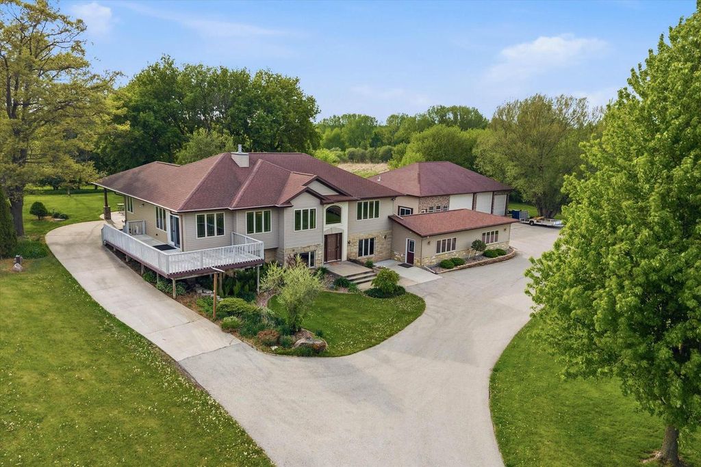 Photo of N4590 US Highway 45, Eden, WI 53019 (MLS # 1962384)