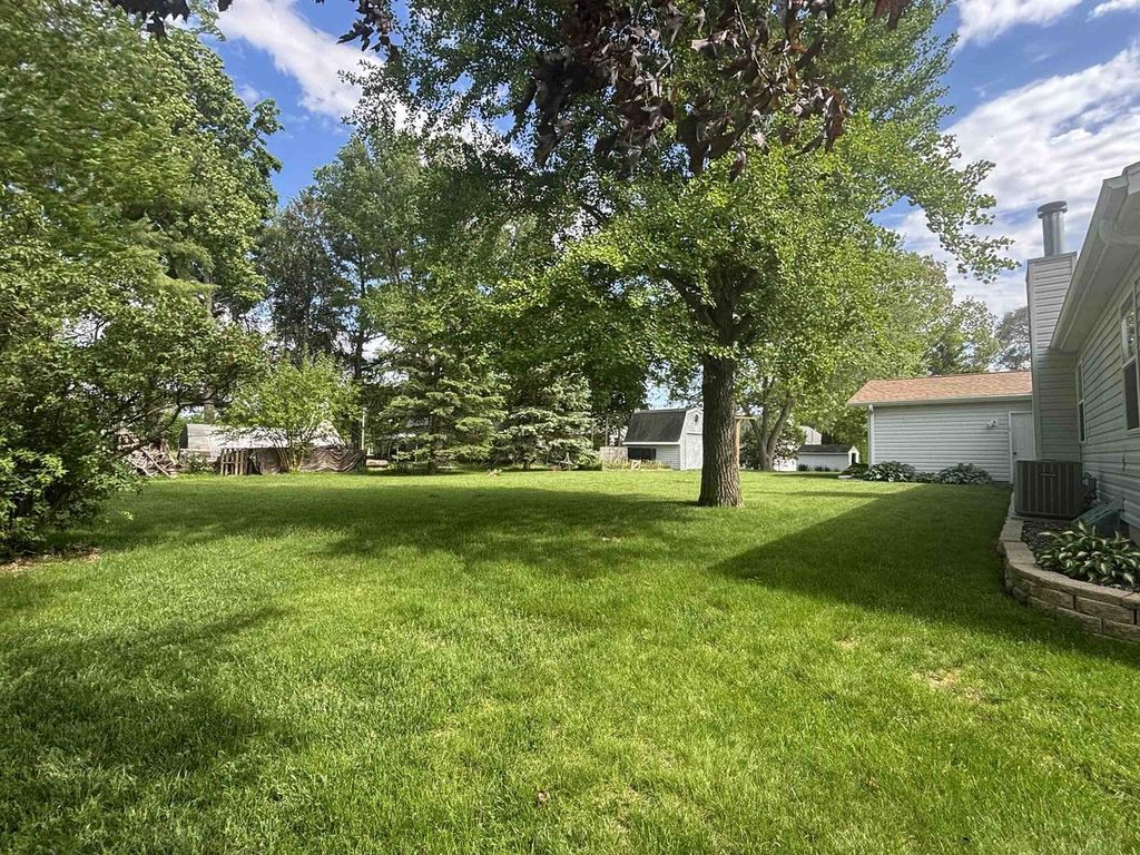 Photo of 446 Arbor DRIVE, Juneau, WI 53039 (MLS # 2024163)