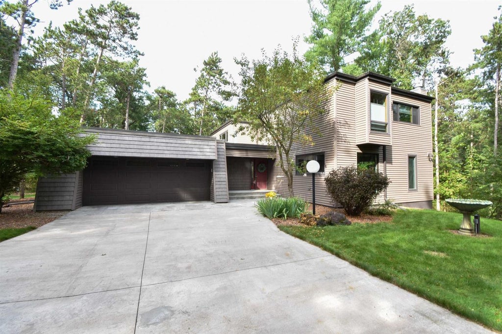 Photo of 4903 Barbaras LANE, Stevens Point, WI 54481 (MLS # 22604609)