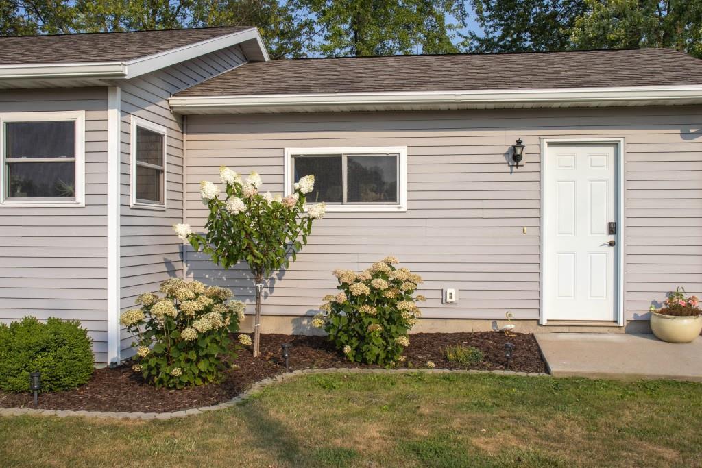Photo of 701 E 2nd STREET, Marshfield, WI 54449 (MLS # 22603963)