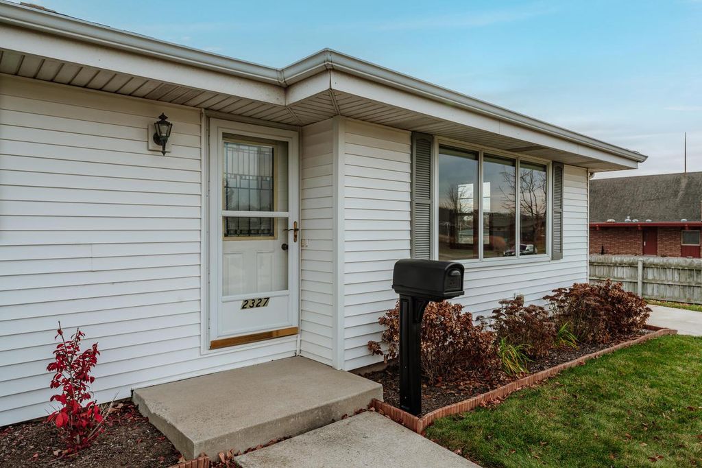 Photo of 2327 Ohio STREET, Racine, WI 53405 (MLS # 1943888)