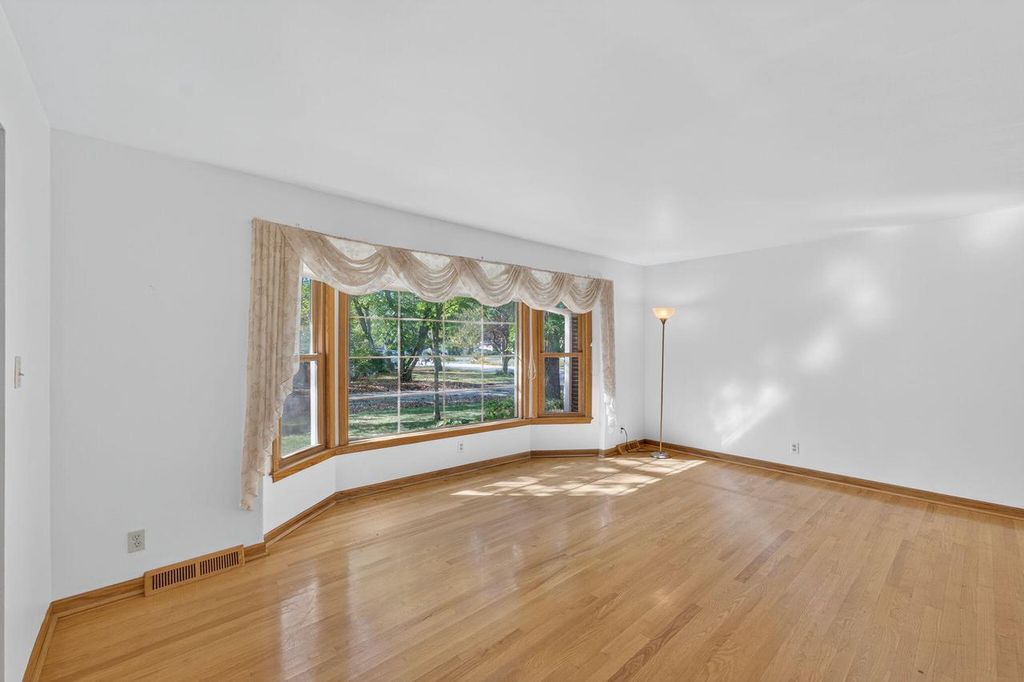 Photo of 4472 N 104th STREET, Wauwatosa, WI 53225 (MLS # 1946923)