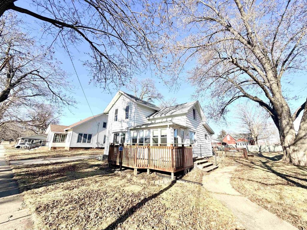 Photo of 102 N Taylor STREET, Albany, WI 53502 (MLS # 2018143)