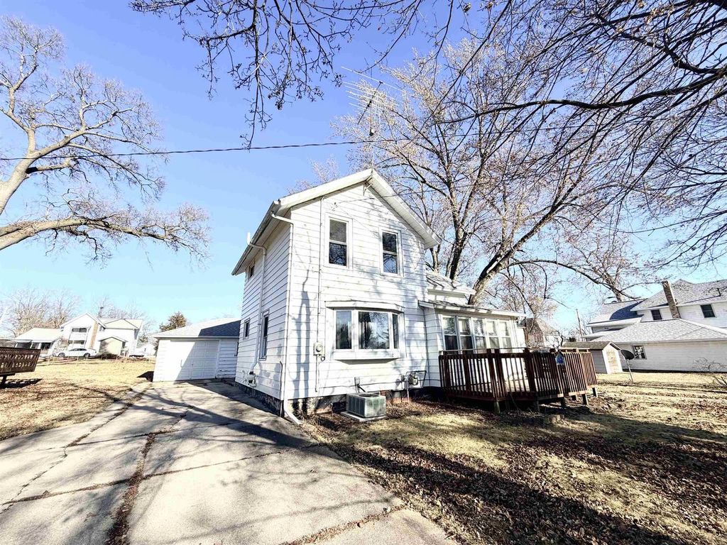 Photo of 102 N Taylor STREET, Albany, WI 53502 (MLS # 2018143)