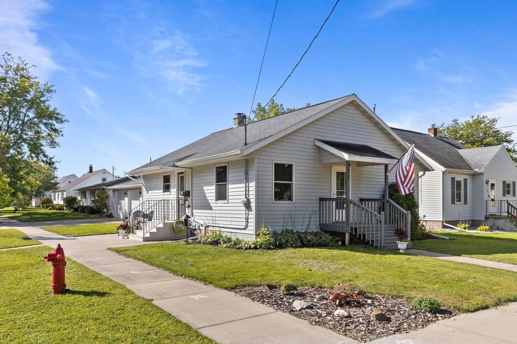 Photo of 121 E Second STREET, Kimberly, WI 54136 (MLS # 50333392)