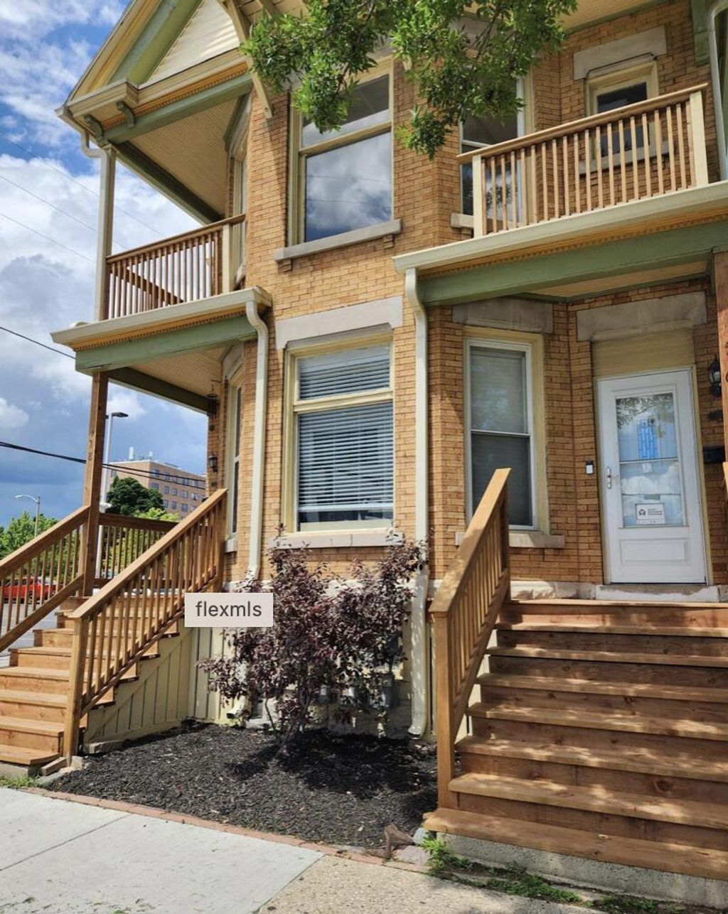 Photo of 518 W Vine STREET, Milwaukee, WI 53212 (MLS # 1945961)