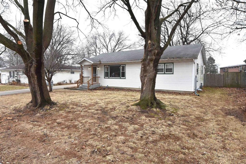 Photo of 636 N Bird STREET, Sun Prairie, WI 53590 (MLS # 2017856)