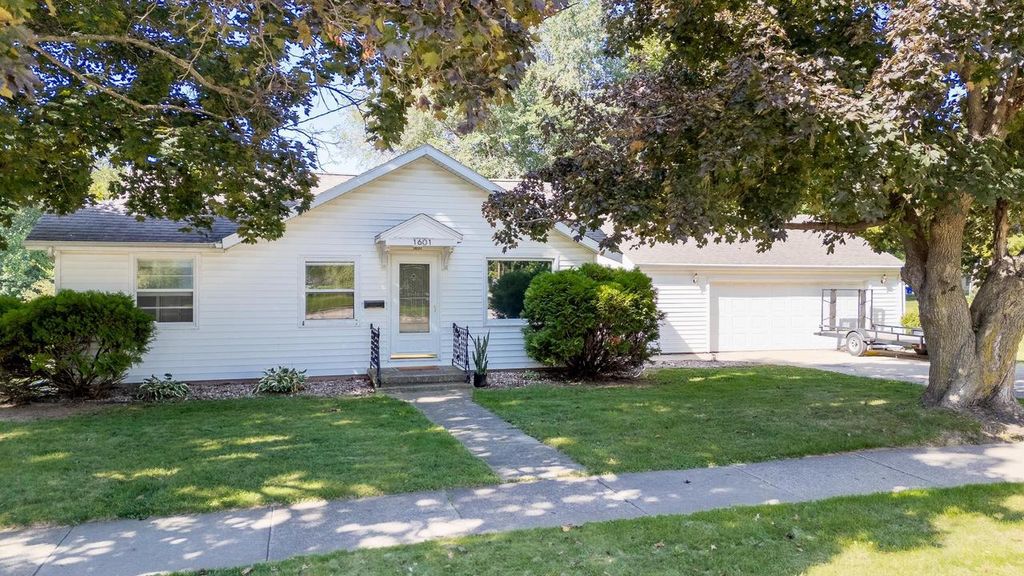 Photo of 1601 Main AVENUE, Kaukauna, WI 54130 (MLS # 50316003)