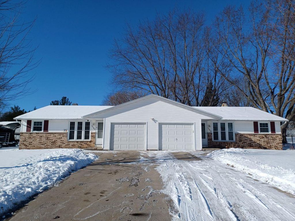 Photo of 1151 Rockwell ROAD, Green Bay, WI 54313 (MLS # 50320868)
