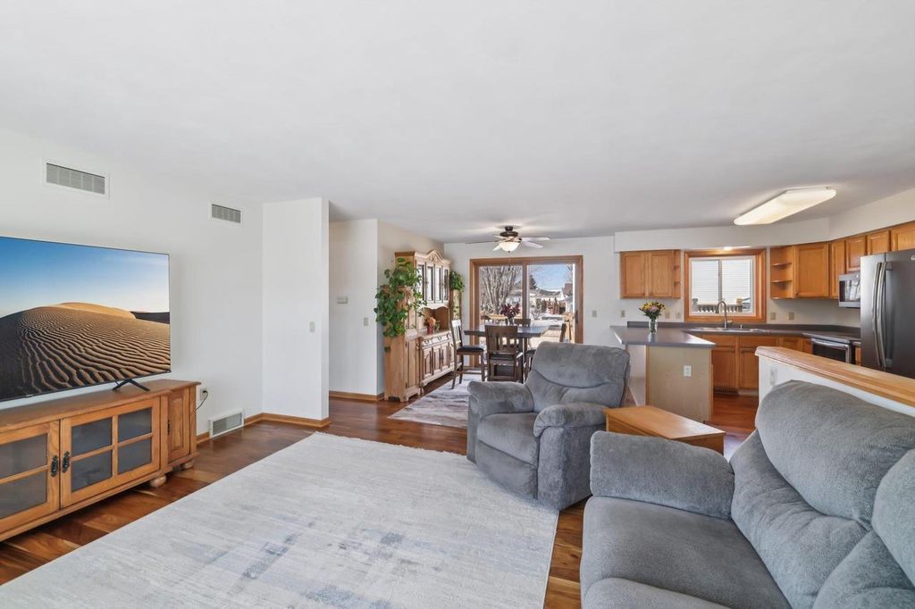 Photo of 888 N Thompson ROAD, Sun Prairie, WI 53590 (MLS # 2016327)