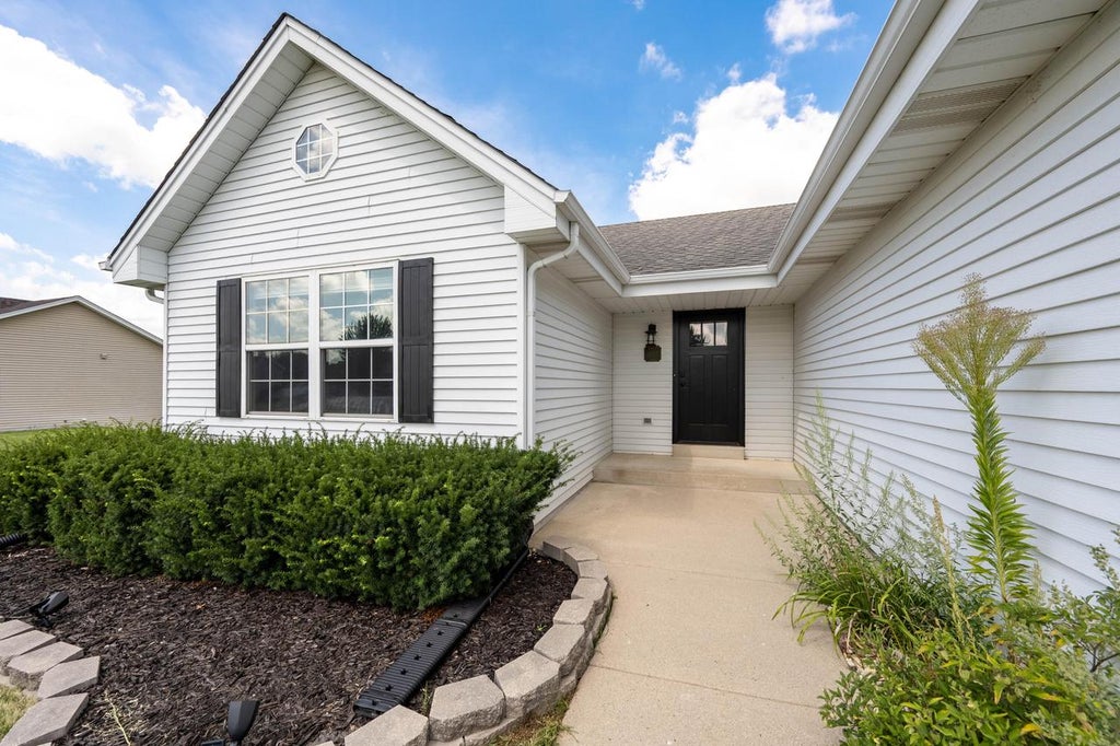 Photo of 29518 River View PARKWAY, Burlington, WI 53105 (MLS # 1977640)