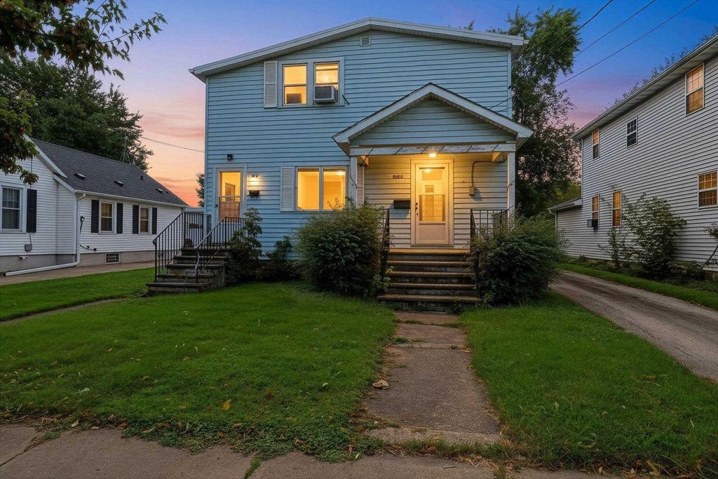 Photo of 1350 Chicago STREET, Green Bay, WI 54301 (MLS # 50333143)