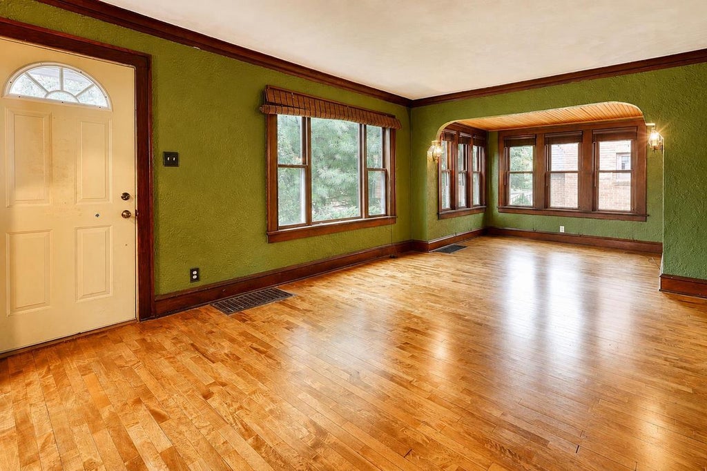 Photo of 1621 N Division STREET, Appleton, WI 54911 (MLS # 50332154)