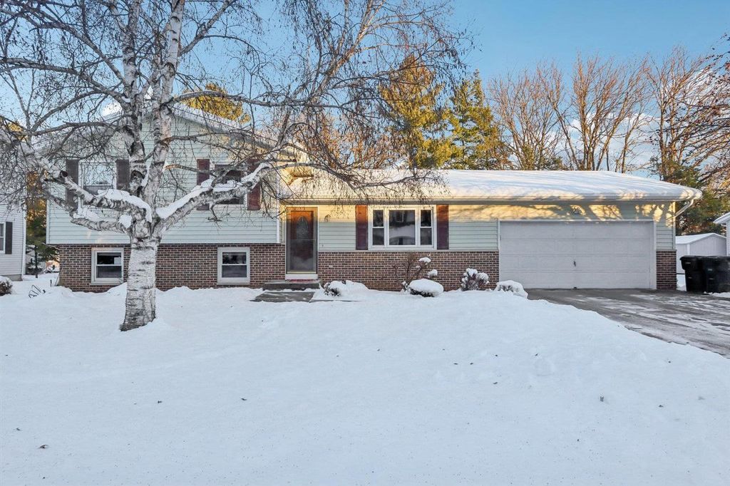 Photo of 1164 Tifwood DRIVE, Jefferson, WI 53549 (MLS # 2013261)