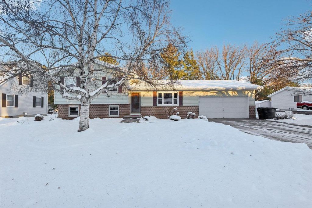 Photo of 1164 Tifwood DRIVE, Jefferson, WI 53549 (MLS # 2013261)