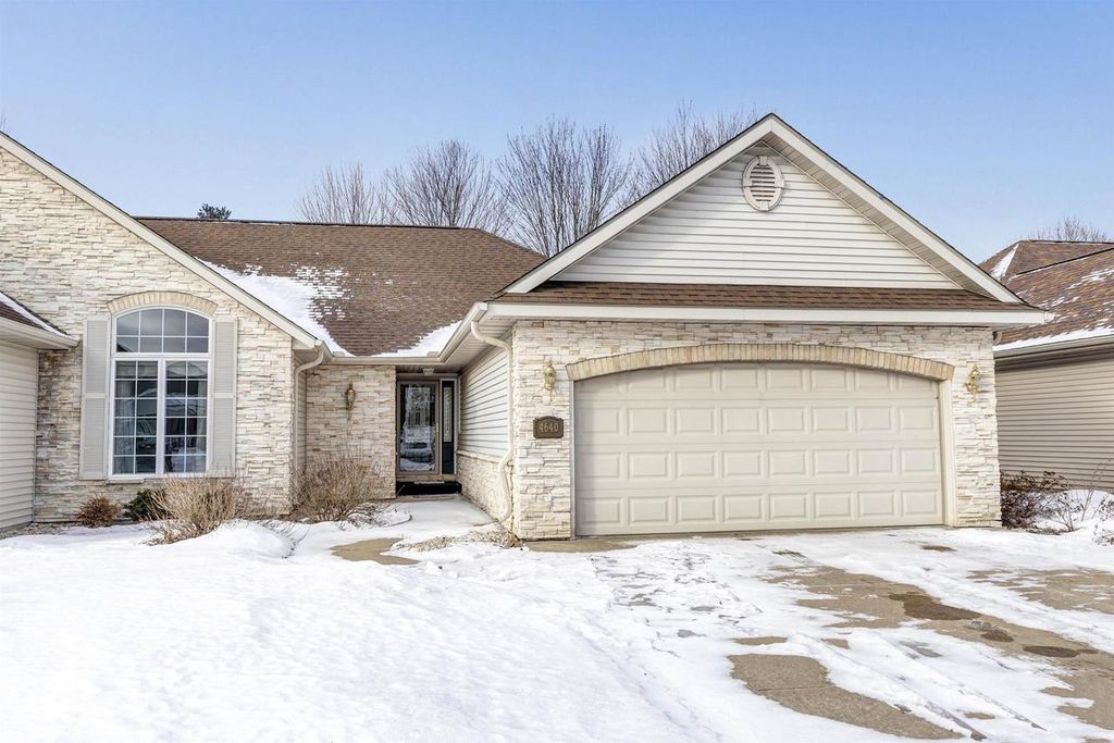 Photo of 4640 Ridgeview COURT, Wisconsin Rapids, WI 54494 (MLS # 50320036)
