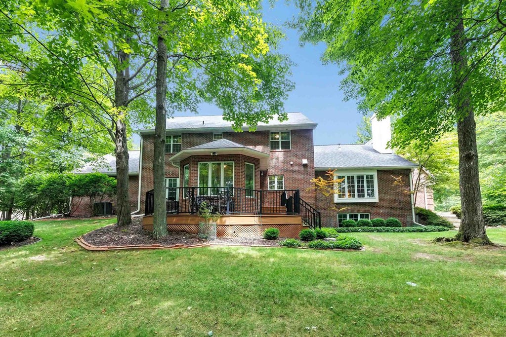 Photo of 1071 Thornberry Creek DRIVE, Hobart, WI 54155 (MLS # 50329699)