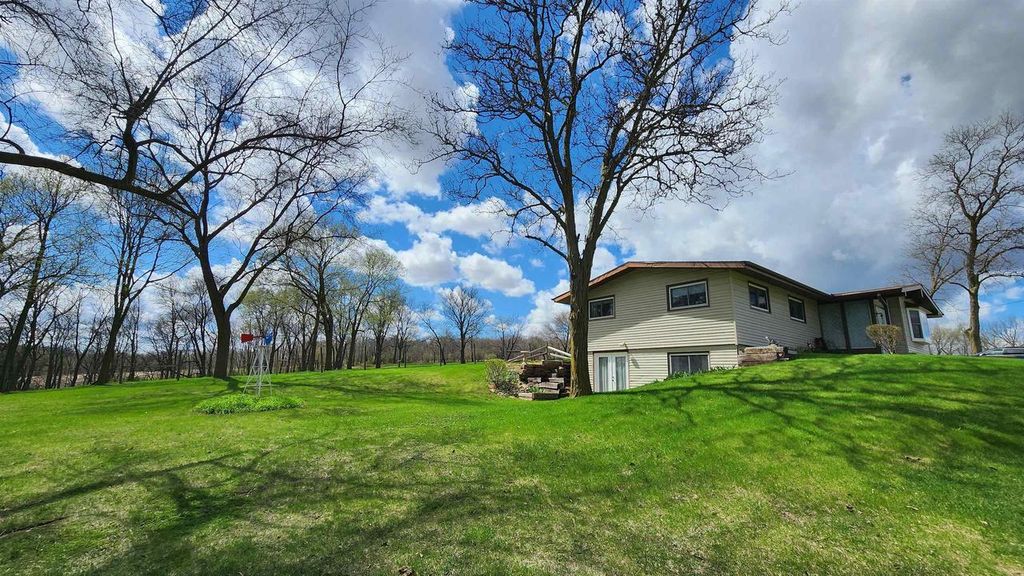 Photo of N399 Mount Hope ROAD, Brodhead, WI 53520 (MLS # 2021155)