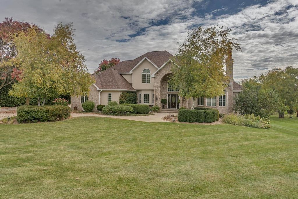 Photo of W7373 Spring Valley DRIVE, Greenville, WI 54952 (MLS # 50323253)