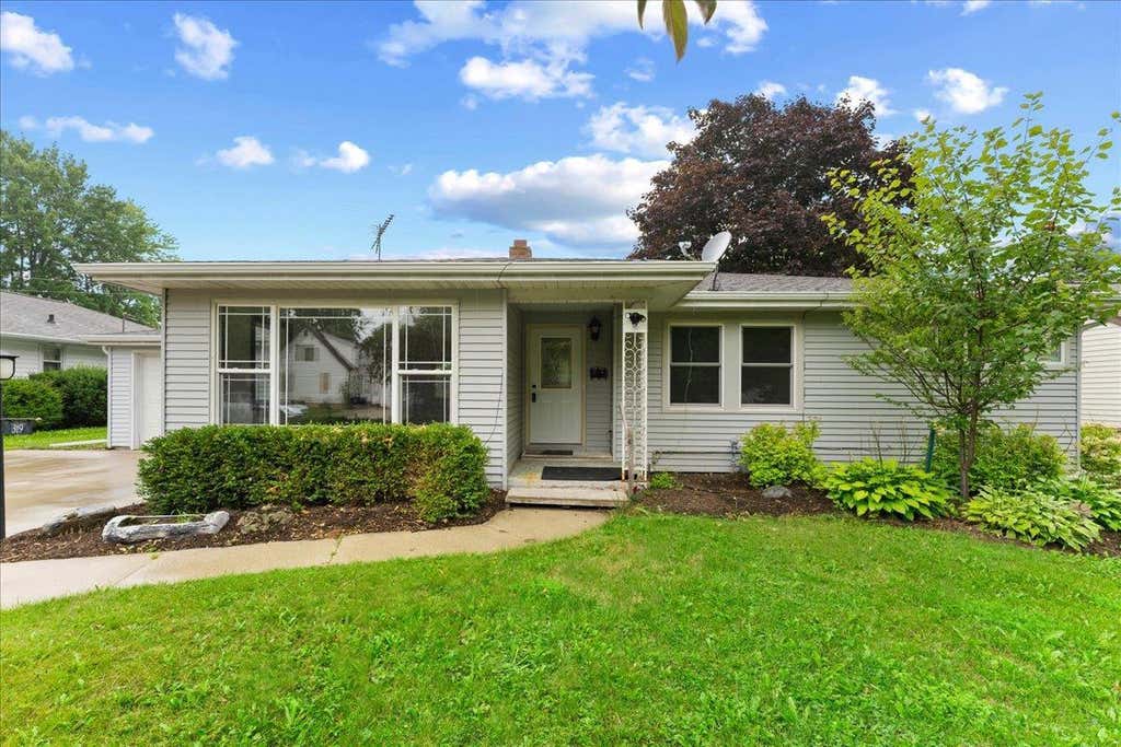 Photo of 319 Parker AVENUE, Algoma, WI 54201 (MLS # 50331008)