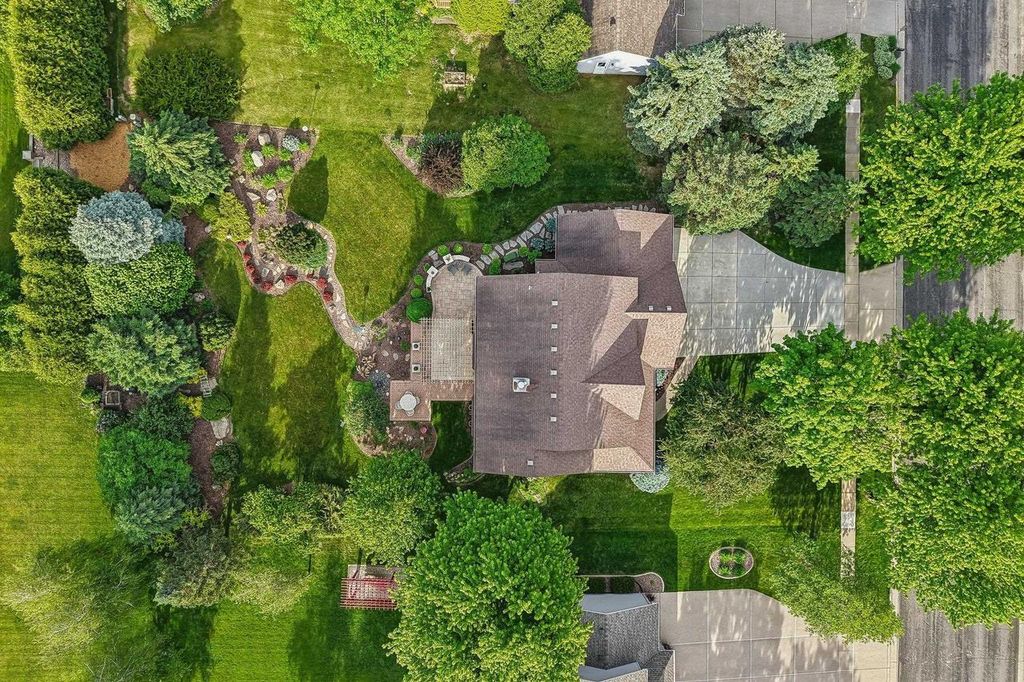 Photo of 920 Lexington WAY, Waunakee, WI 53597 (MLS # 2023303)