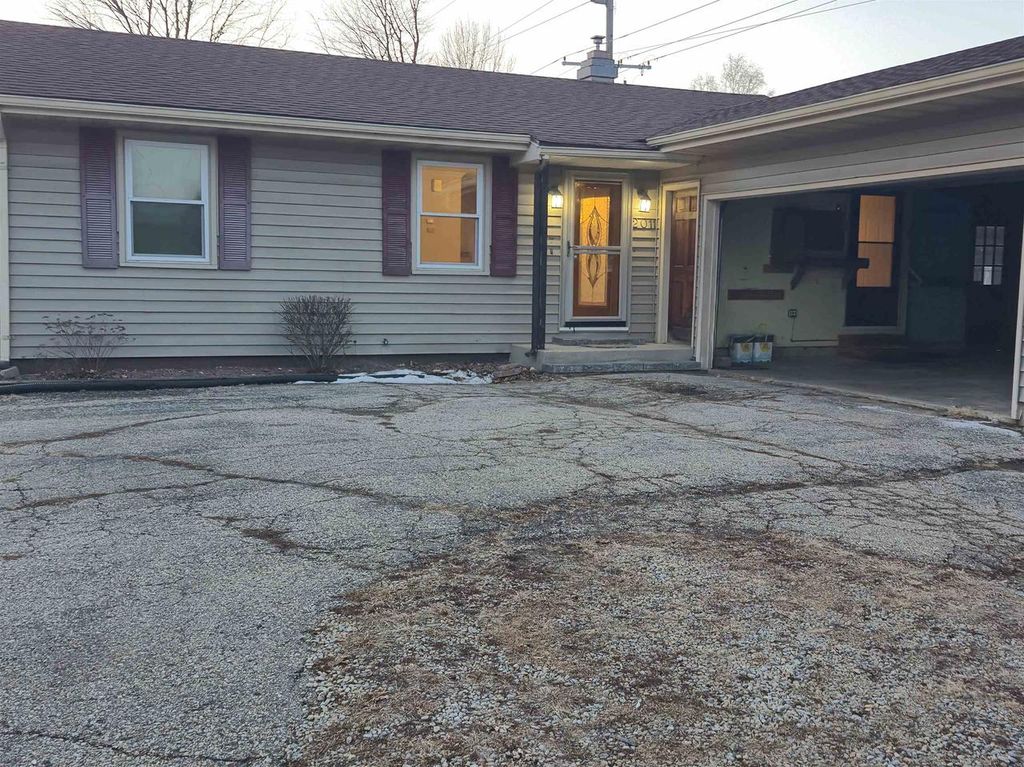 Photo of 2011 N Sumac DRIVE, Janesville, WI 53545 (MLS # 2019450)