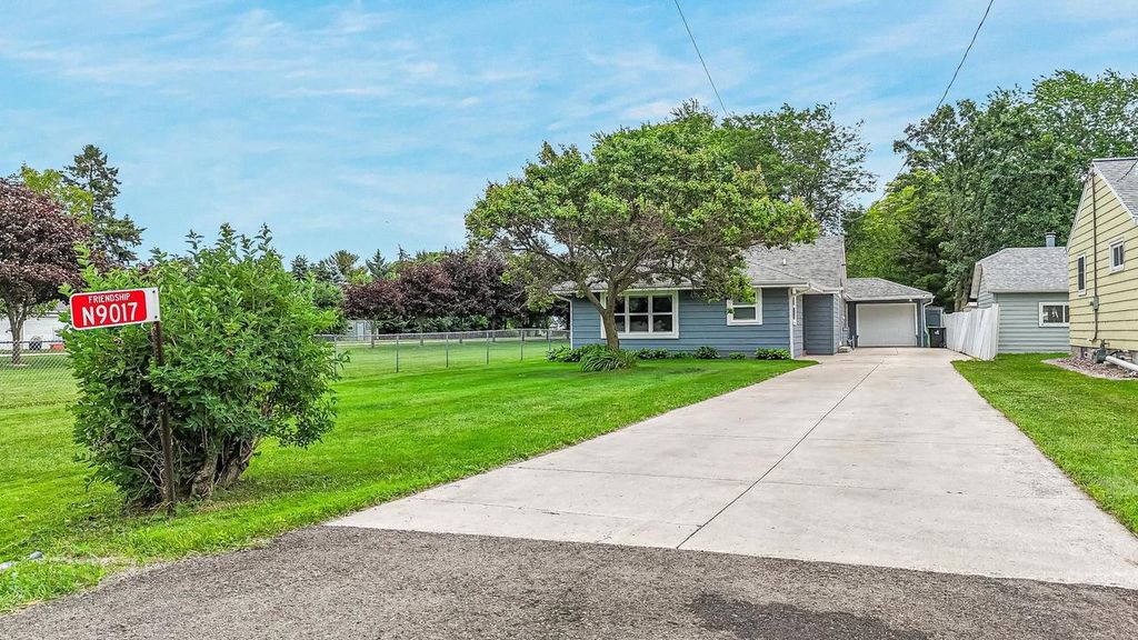 Photo of N9017 Lakeshore DRIVE, Van Dyne, WI 54979 (MLS # 50327844)